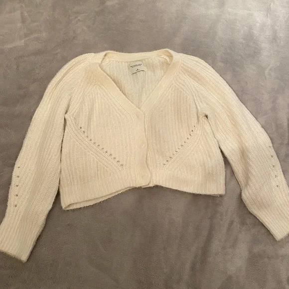 White Ribbed Knit Cardigan - Picture 2 of 4